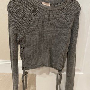 Forever 21 Gray Sweater - Small